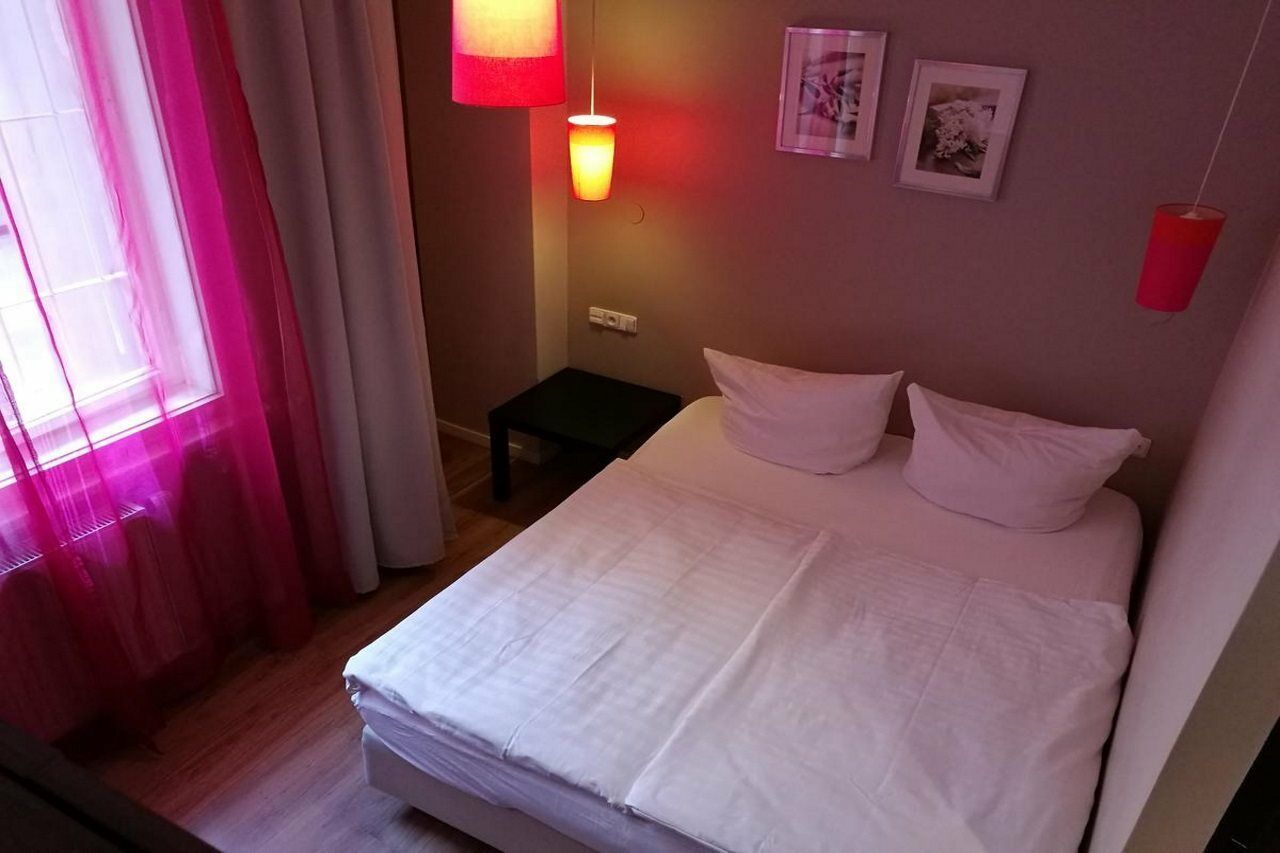 Hotel Purpur Prague Exterior photo